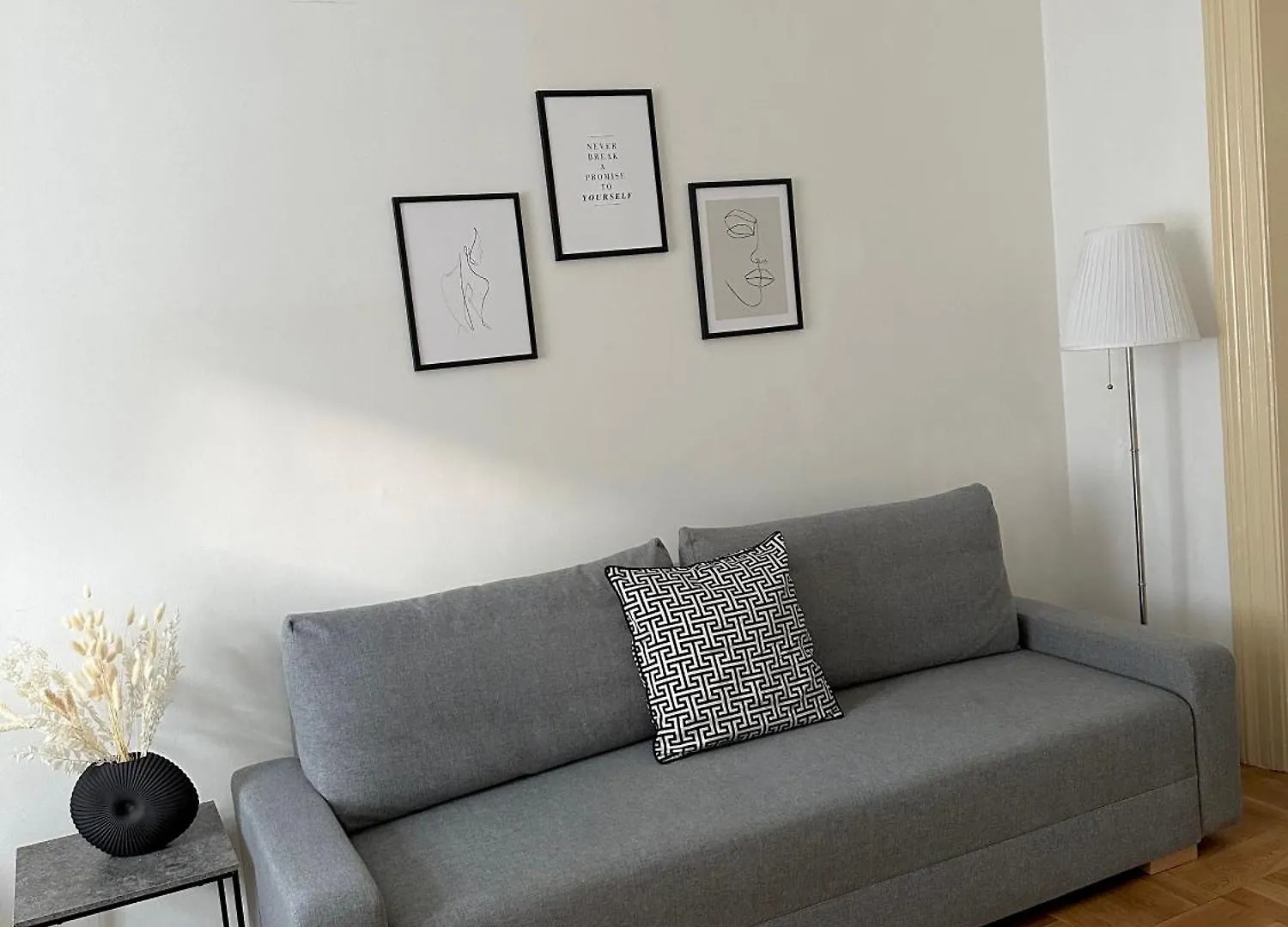 Apartment Byt Ve Meste Praha 2 Czech Republic